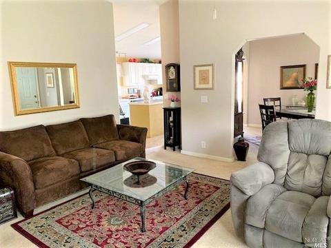 8315 Blue Spruce Way, Windsor, CA 95492 photo 4