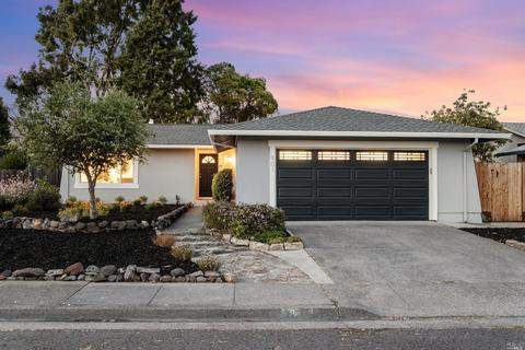 901 Daniel Dr, Petaluma, CA 94954 photo 1