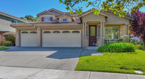488 Mountain Meadows Dr, Fairfield, CA 94534 photo 2