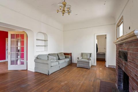 301 E K St, Benicia, CA 94510 photo 7