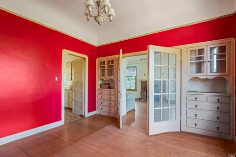 301 E K St, Benicia, CA 94510 photo 9