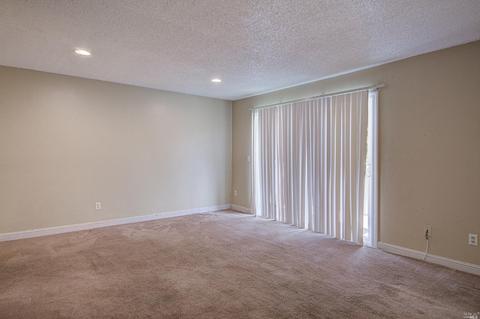 165 Oddstad Dr #65, Vallejo, CA 94589 photo 3