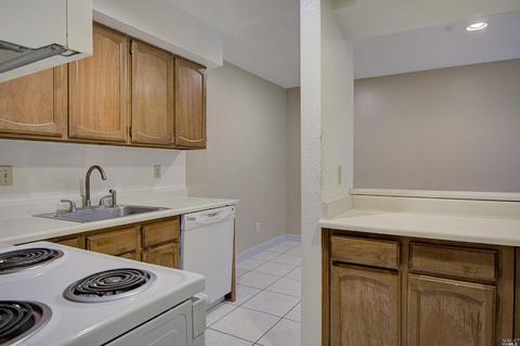 165 Oddstad Dr #65, Vallejo, CA 94589 photo 9