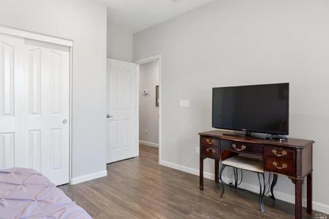 557 Jade St, Petaluma, CA 94952 photo 25