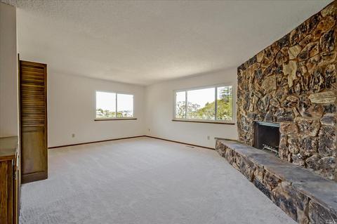 17 Jackson Ct, Novato, CA 94947 photo 2