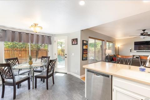 974 Buckingham Dr, Windsor, CA 95492 photo 13