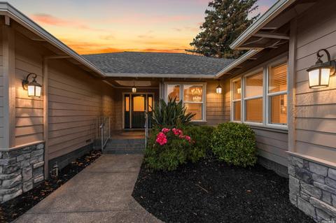 450 Lucca Ct, Sonoma, CA 95476 photo 3