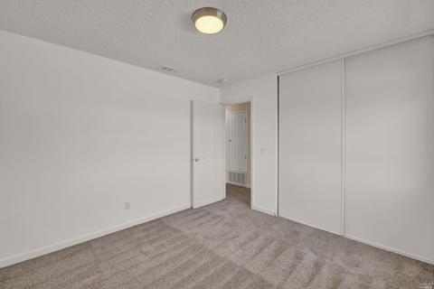 405 Colonial Cir, Vacaville, CA 95687 photo 19
