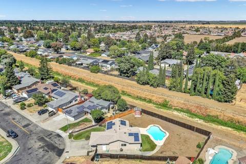 405 Colonial Cir, Vacaville, CA 95687 photo 28