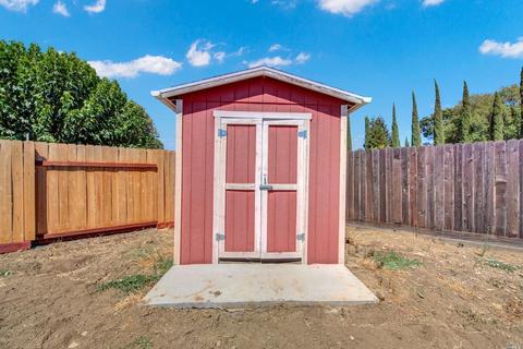 405 Colonial Cir, Vacaville, CA 95687 photo 47