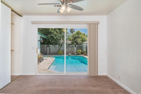 2795 Barbour Dr, Fairfield, CA 94534 photo 4