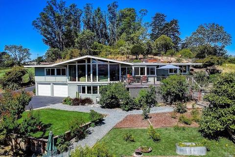 8841 Poplar Ave, Cotati, CA 94931 photo 2