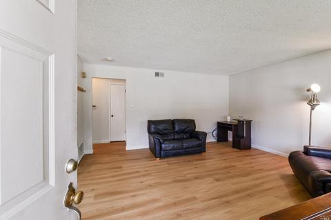 21 Modoc Pl, Novato, CA 94947 photo 4