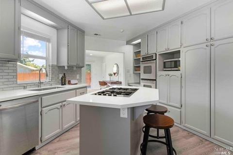 951 Dillo St, San Leandro, CA 94578 photo 8