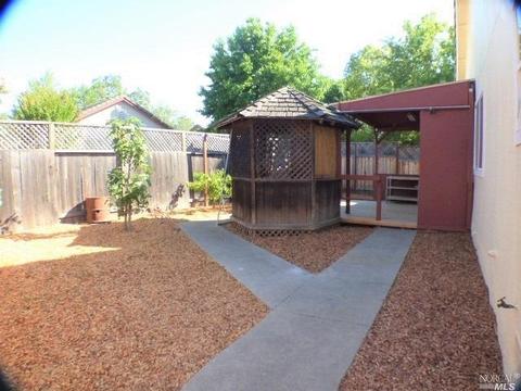 436 Quince St, Windsor, CA 95492 photo 2