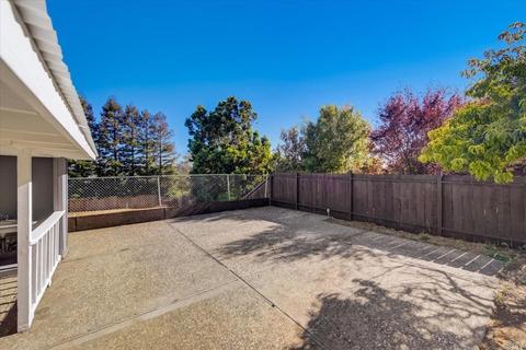 261 Woodridge Dr, Vallejo, CA 94591 photo 38