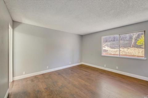 261 Woodridge Dr, Vallejo, CA 94591 photo 16