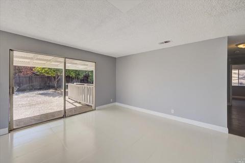 261 Woodridge Dr, Vallejo, CA 94591 photo 12