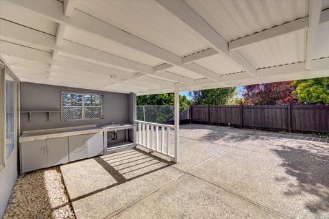 261 Woodridge Dr, Vallejo, CA 94591 photo 32