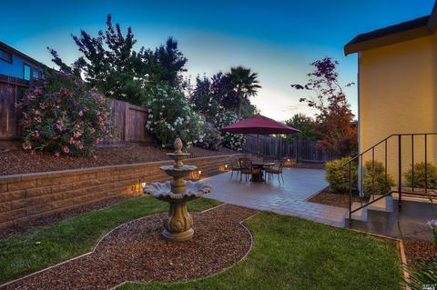 596 Decanter Cir, Windsor, CA 95492 photo 3