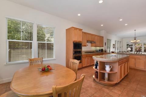 596 Decanter Cir, Windsor, CA 95492 photo 8