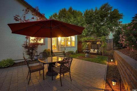 596 Decanter Cir, Windsor, CA 95492 photo 2