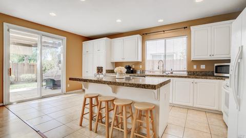 1710 River Oaks Cir, Fairfield, CA 94533 photo 4