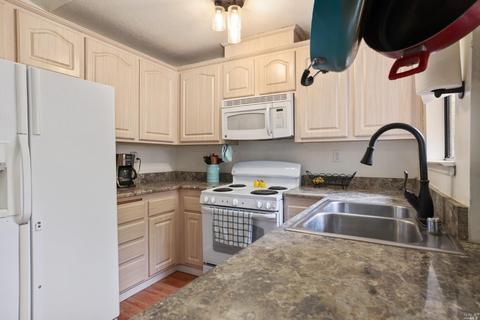 128 Pueblo Way, Vallejo, CA 94591 photo 4