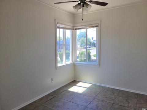 208 Wallace Ave, Vallejo, CA 94590 photo 9