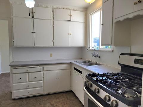 208 Wallace Ave, Vallejo, CA 94590 photo 11