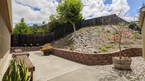 405 Mcgrue Cir, Vallejo, CA 94589 photo 32