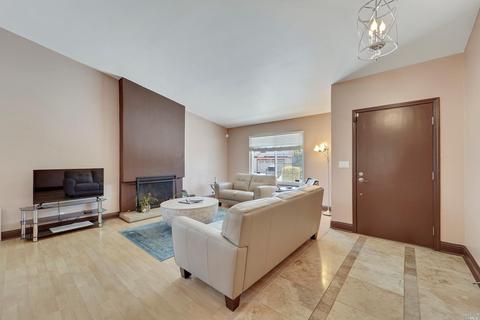 148 Tellerday Ct, Vallejo, CA 94589 photo 3