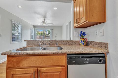 140 Franklin St, Vallejo, CA 94591 photo 1