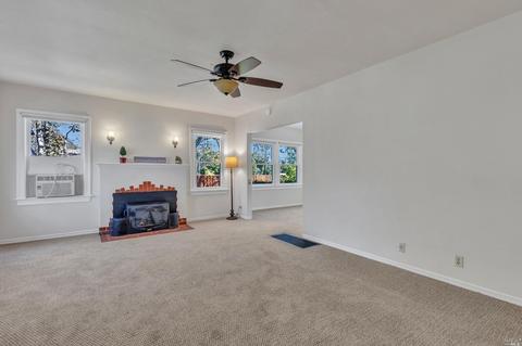 1945 Indiana St, Vallejo, CA 94590 photo 2