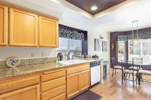 8473 Shadetree Dr, Windsor, CA 95492 photo 5
