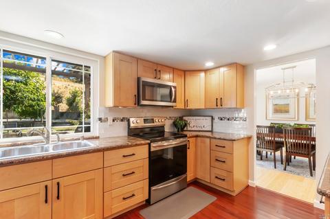 431 Solano Dr, Benicia, CA 94510 photo 2