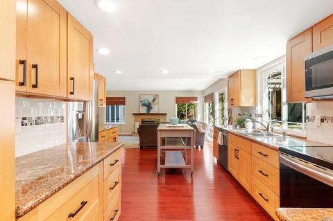 431 Solano Dr, Benicia, CA 94510 photo 3