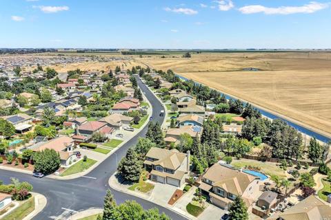 760 Ruby Dr, Vacaville, CA 95687 photo 4