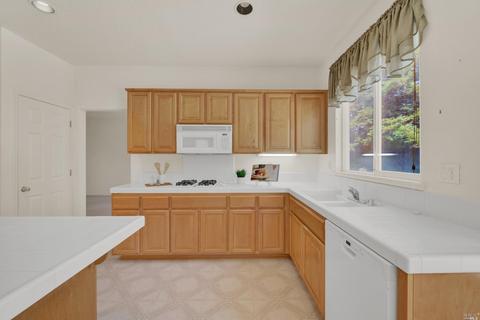 760 Ruby Dr, Vacaville, CA 95687 photo 26