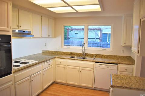657 Hamilton Dr, Vacaville, CA 95687 photo 9