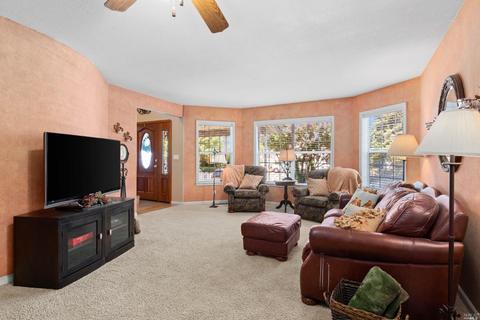 825 Royal Elf Ct, Dixon, CA 95620 photo 11