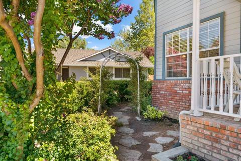 825 Royal Elf Ct, Dixon, CA 95620 photo 4