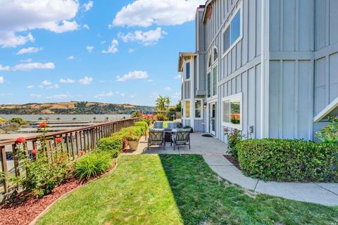 87 Castle Hill Ct, Vallejo, CA 94591 photo 2