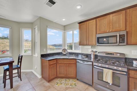 87 Castle Hill Ct, Vallejo, CA 94591 photo 13