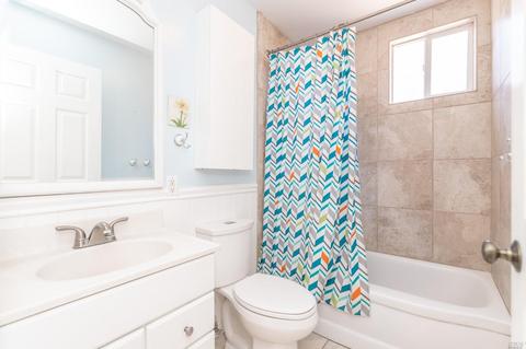 433 W H St, Dixon, CA 95620 photo 6