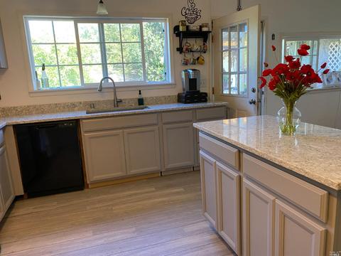 1064 S Wright Rd, Santa Rosa, CA 95407 photo 3