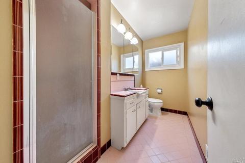114 Lois Ln, Vallejo, CA 94590 photo 17