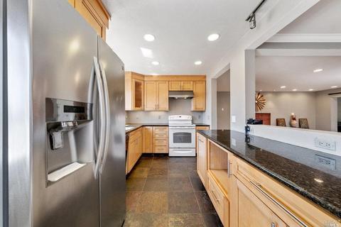 114 Lois Ln, Vallejo, CA 94590 photo 9