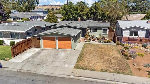 114 Lois Ln, Vallejo, CA 94590 photo 2