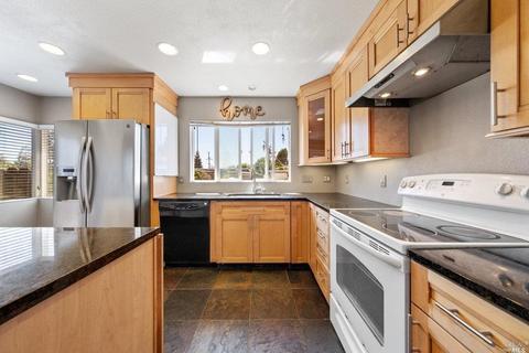 114 Lois Ln, Vallejo, CA 94590 photo 7